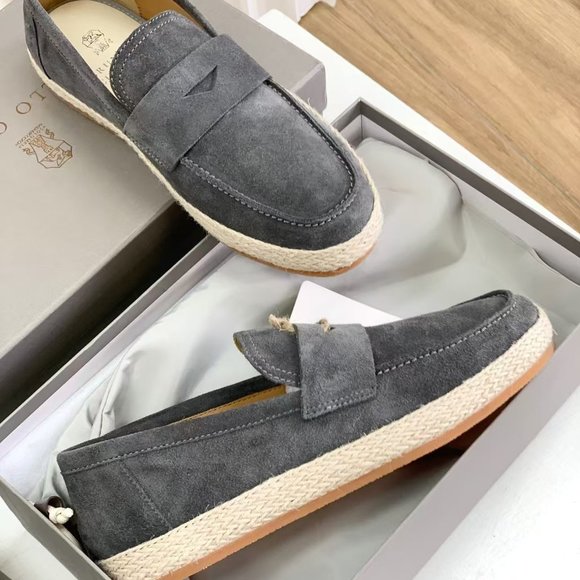 shoes - Picture 8 of 9